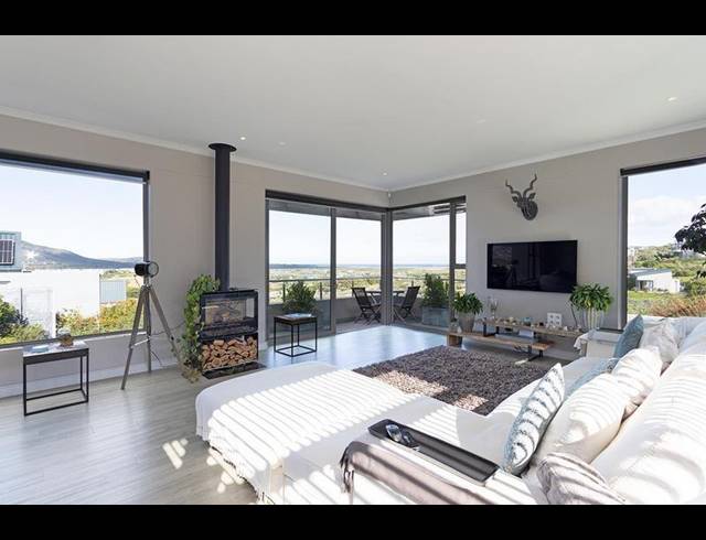 4 BEDROOM PROPERTY TO RENT IN CHAPMAN'S BAY ESTATE